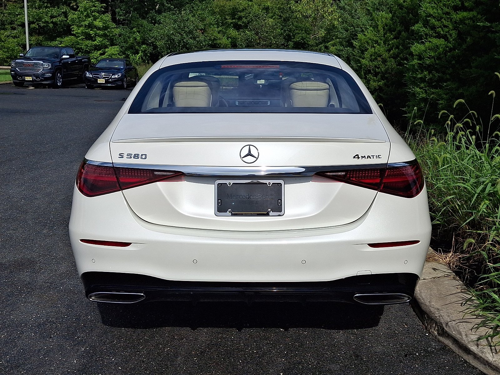 Used 2021 designo Diamond White Mercedes-Benz 4MATIC® image 6