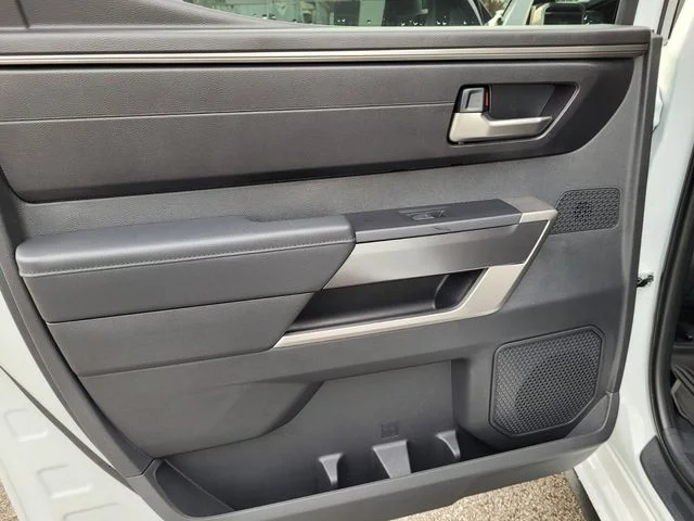 2025 Toyota Tundra SR5 - Photo 25