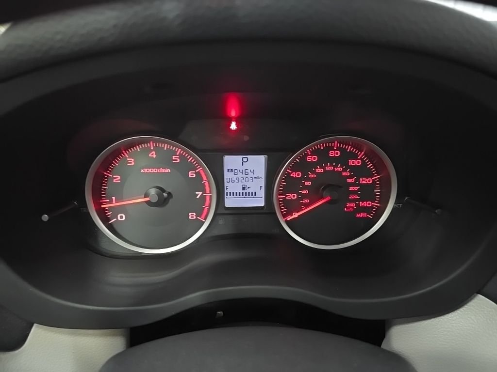 Used 2018 White Subaru 2.5i image 23
