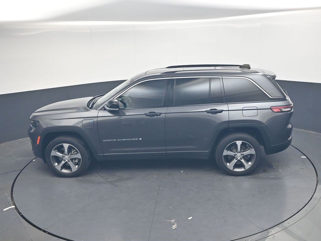 Used 2022 Baltic Gray Metallic Clearcoat Jeep 4xe image 28