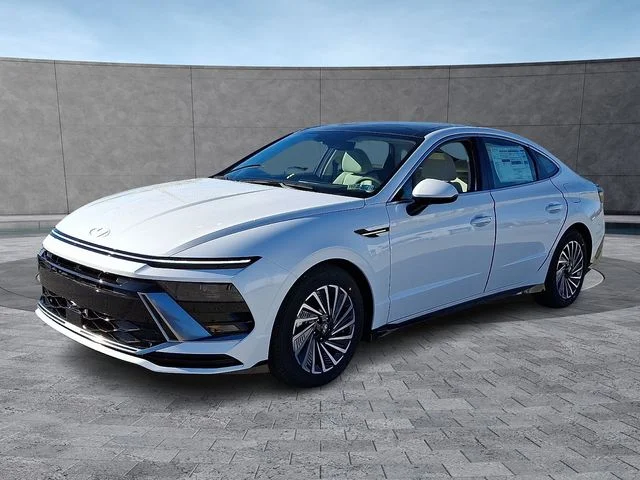 New 2026 White Hyundai SEL image 3