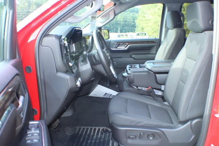 Certified Used 2024 Cardinal Red GMC Elevation image 12