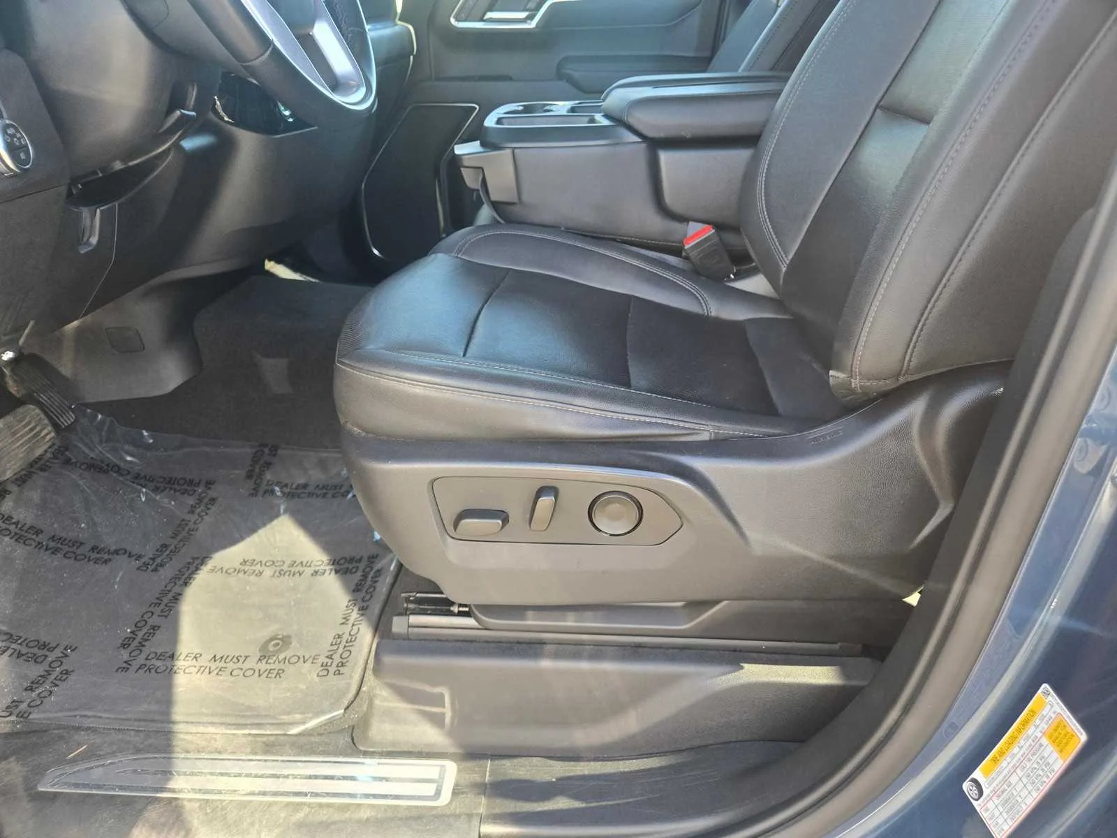 Used 2024 Downpour Metallic GMC SLT image 22