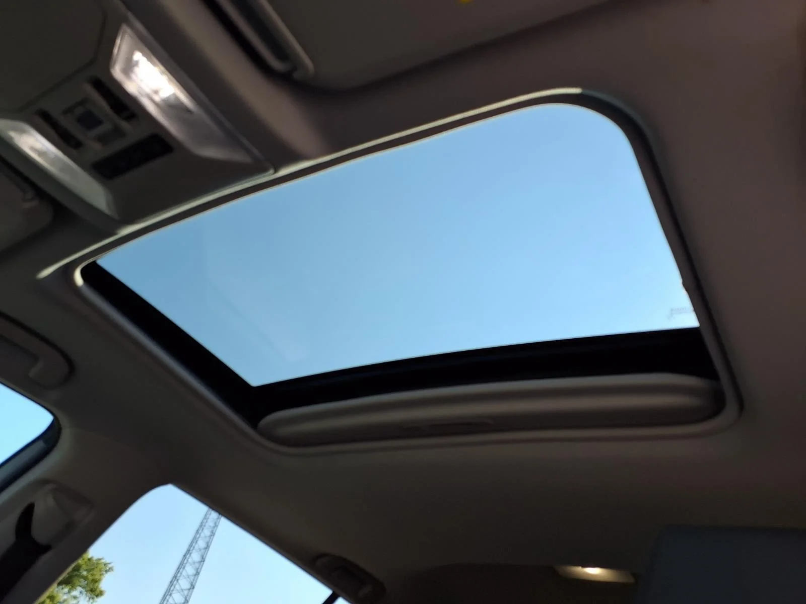 Used 2022 Lunar Rock Toyota XLE image 7