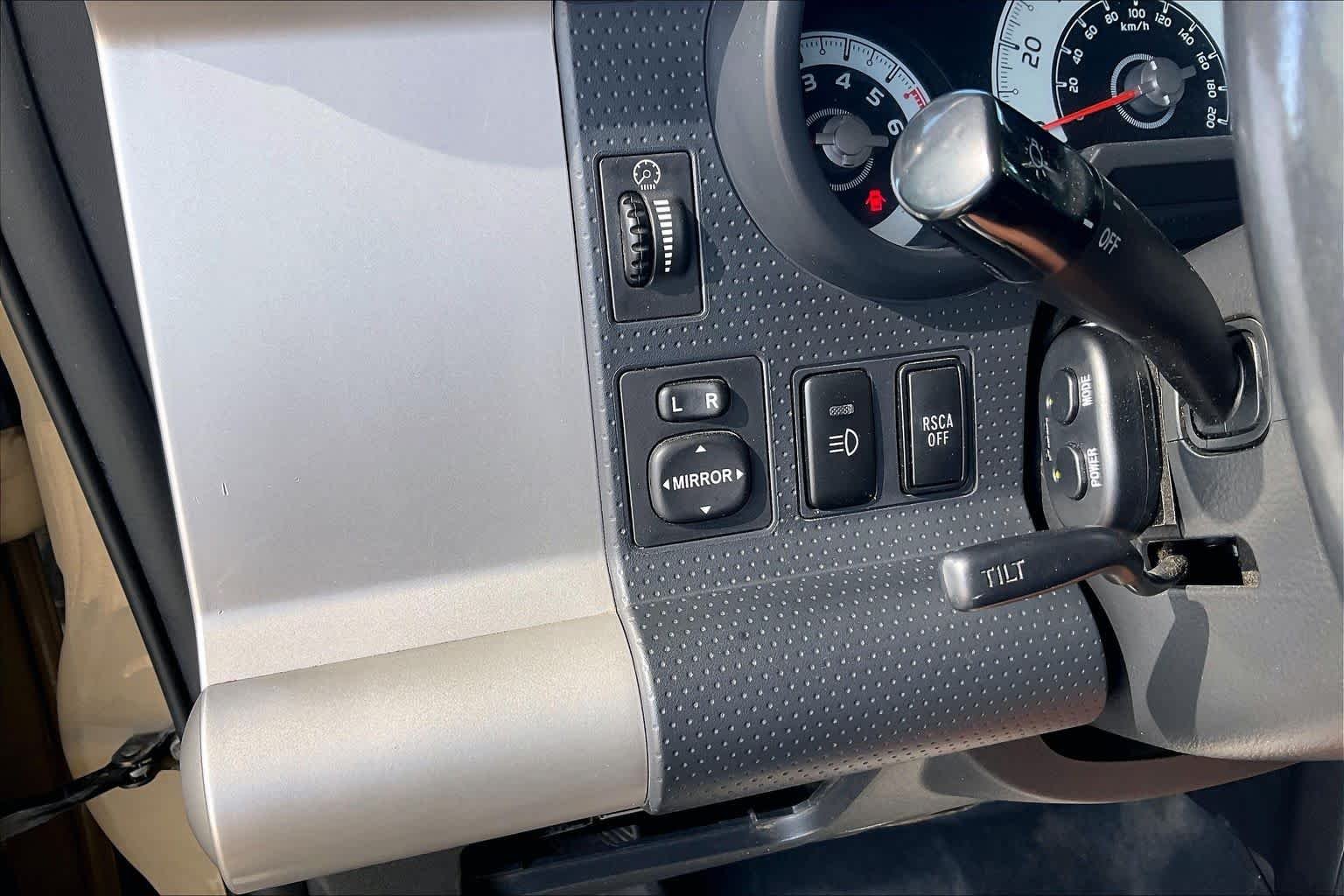 Used 2011 Quicksand Toyota  image 33