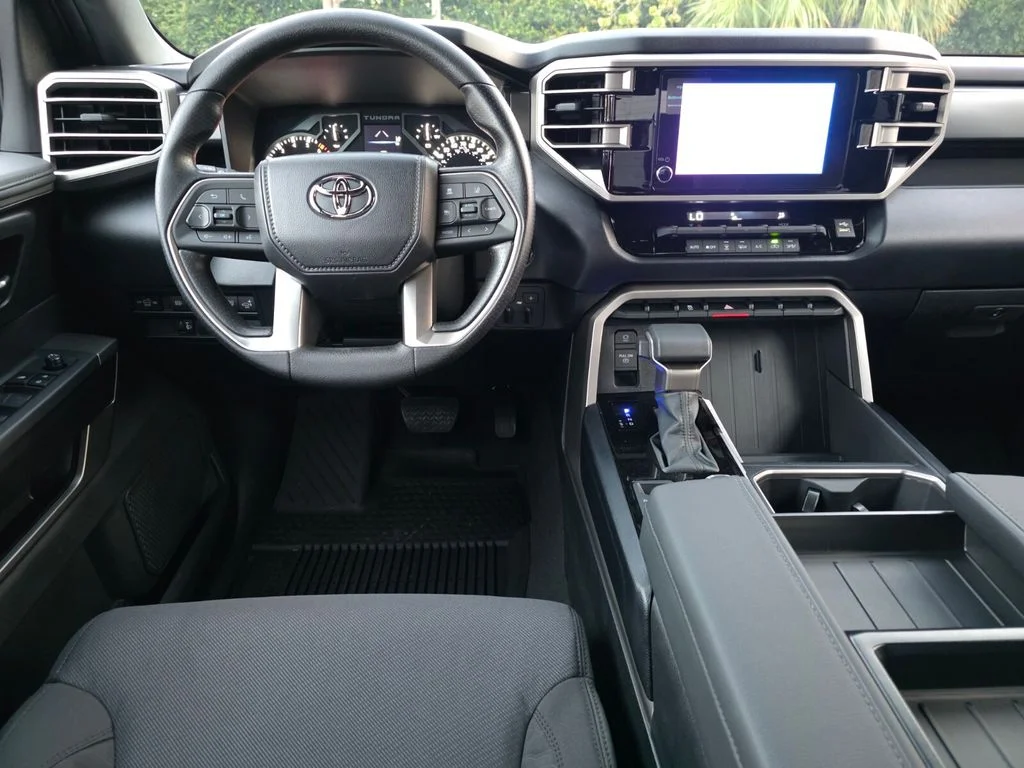 2026 Toyota Tundra SR5 - Photo 7