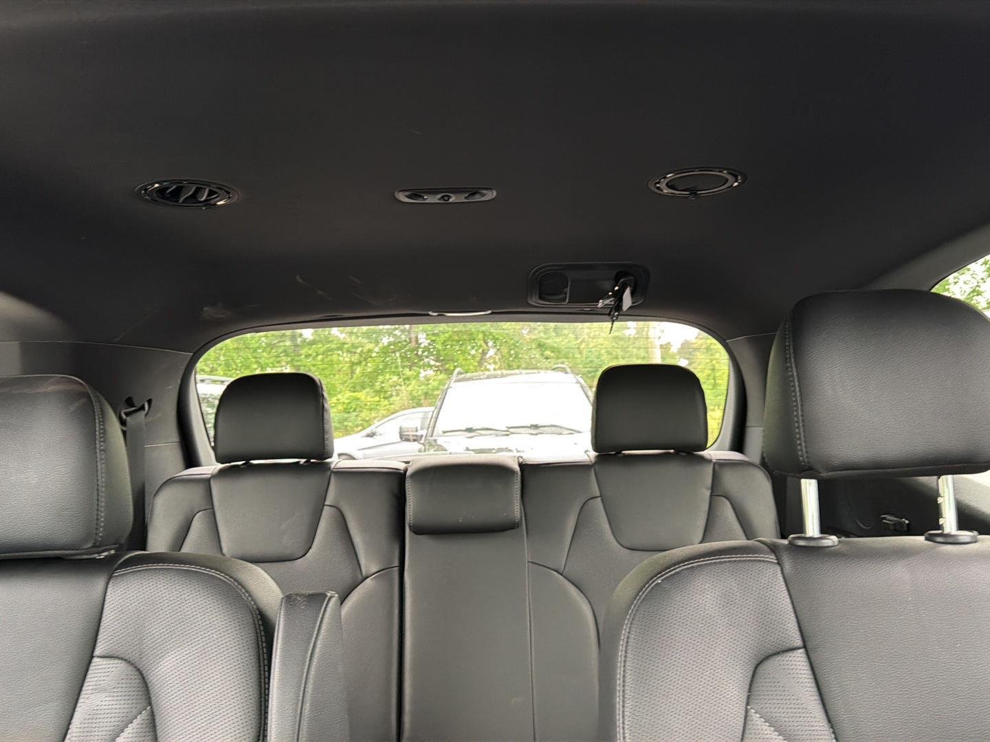 Used 2025 Wolf Gray Kia EX X-Pro image 9