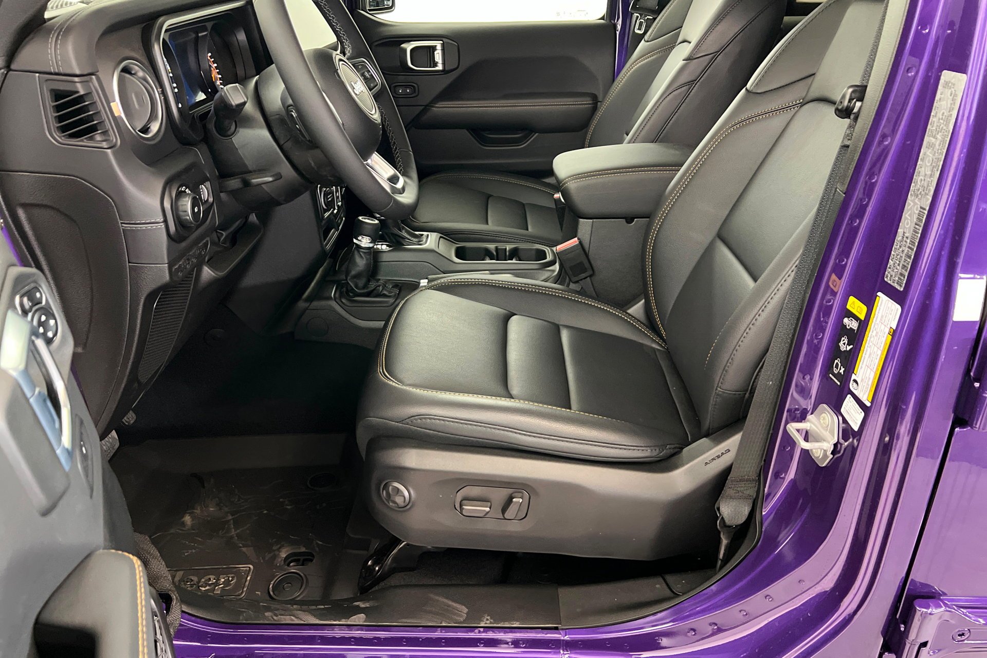 New 2026 Reign Exterior Paint Jeep Sahara image 18