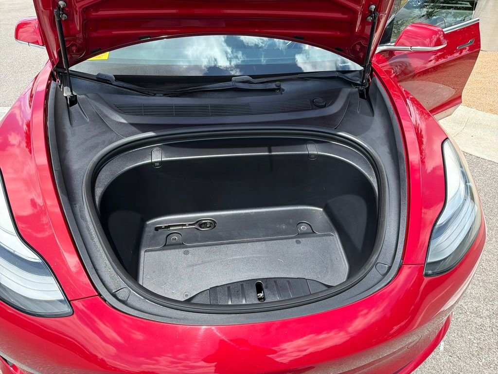 Used 2019 Red Tesla Long Range image 16