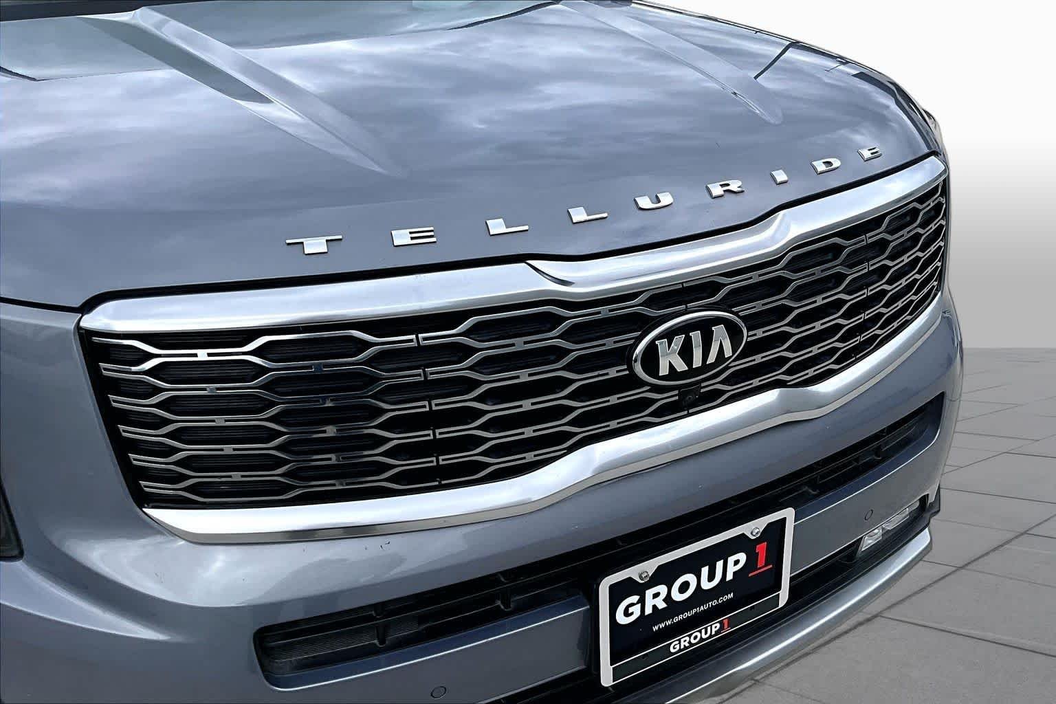 Used 2021 Everlasting Silver Kia SX image 28
