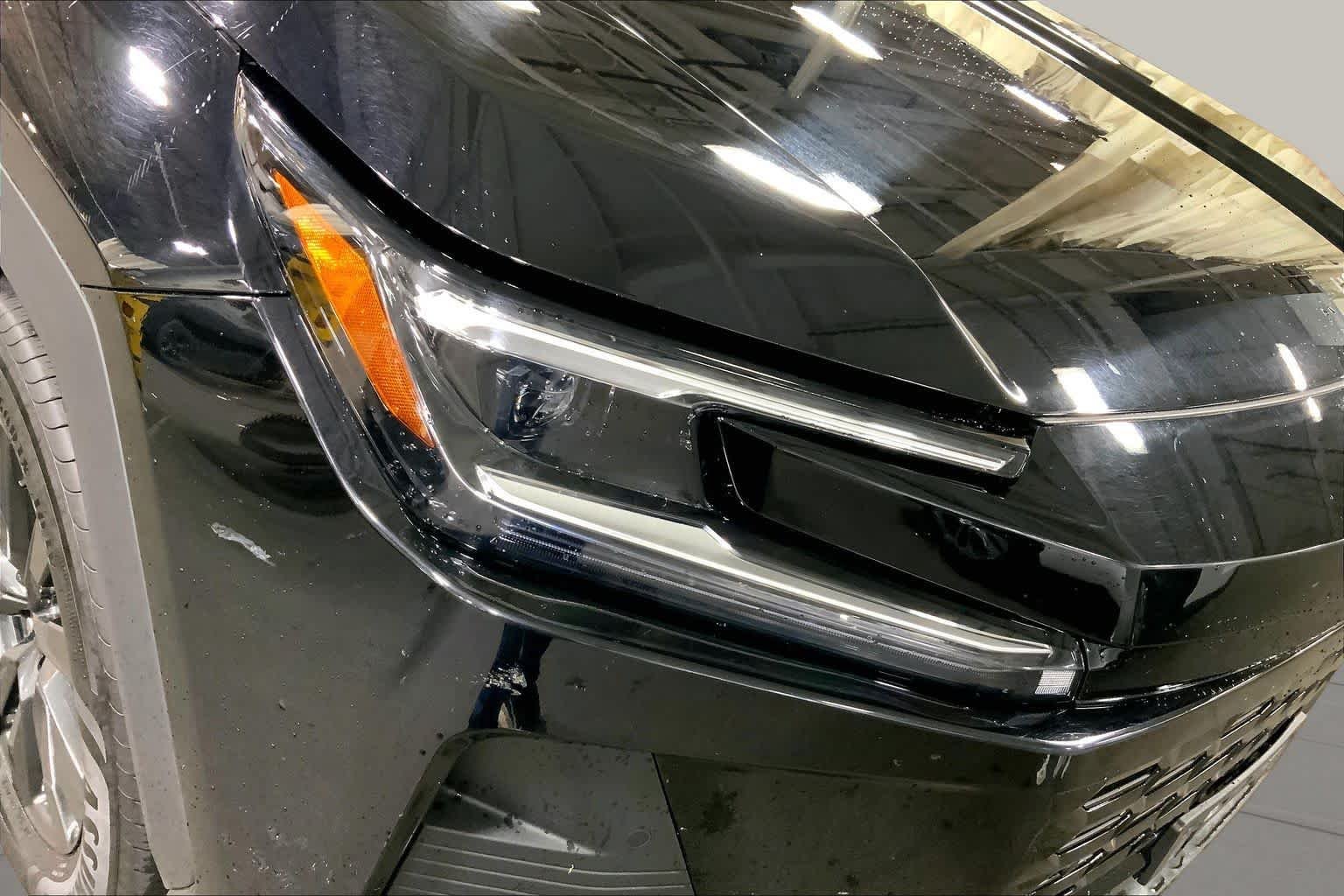 Used 2026 Midnight Black Metallic Toyota XLE Premium image 28