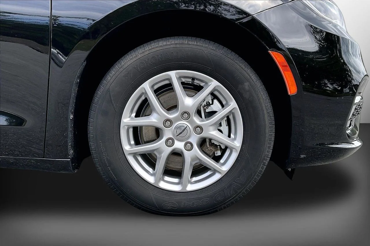 Certified Used 2024 Black Chrysler Touring L image 34