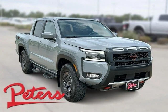 2025 Nissan Frontier PRO-4X Crew Cab 4X4's photo