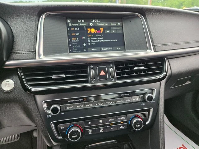 Used 2018 White Kia EX image 27