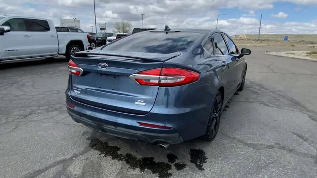 Used 2019 Blue Metallic Ford SE image 8