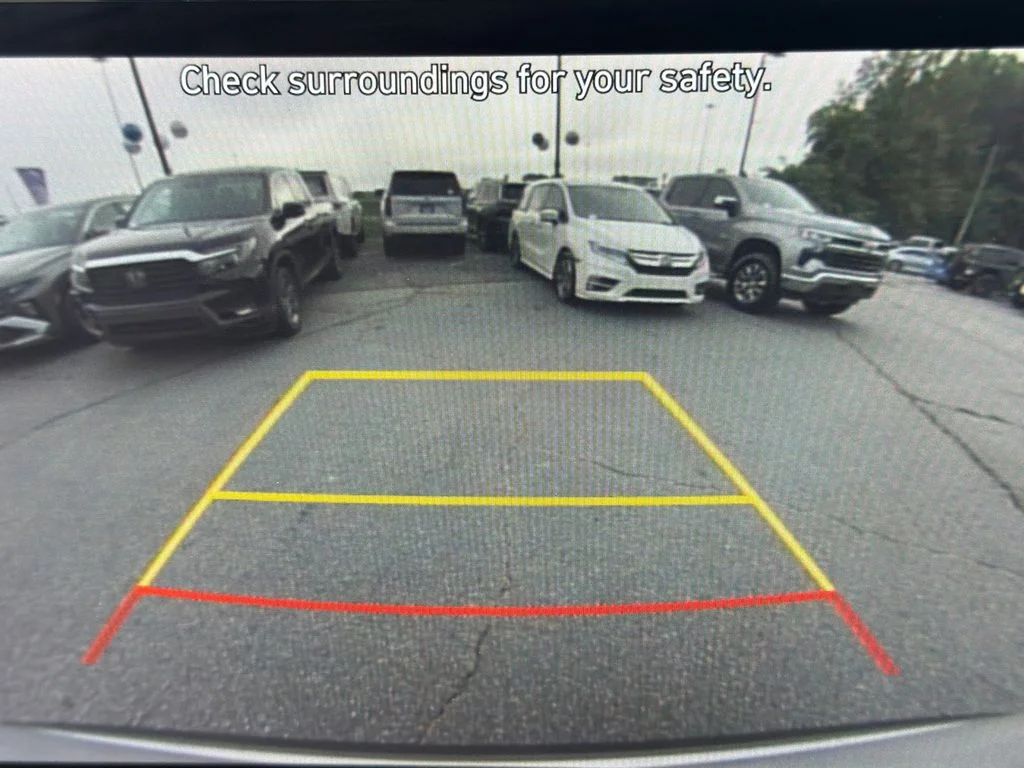 Used 2023 Silver Hyundai SEL image 30