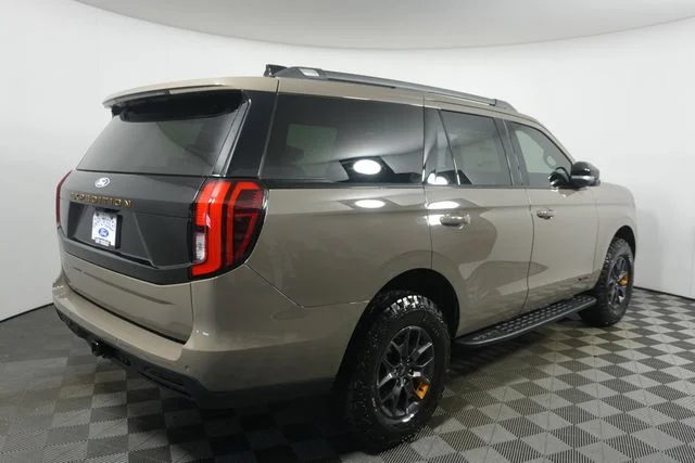 New 2027 Marsh Gray Ford Tremor® image 3