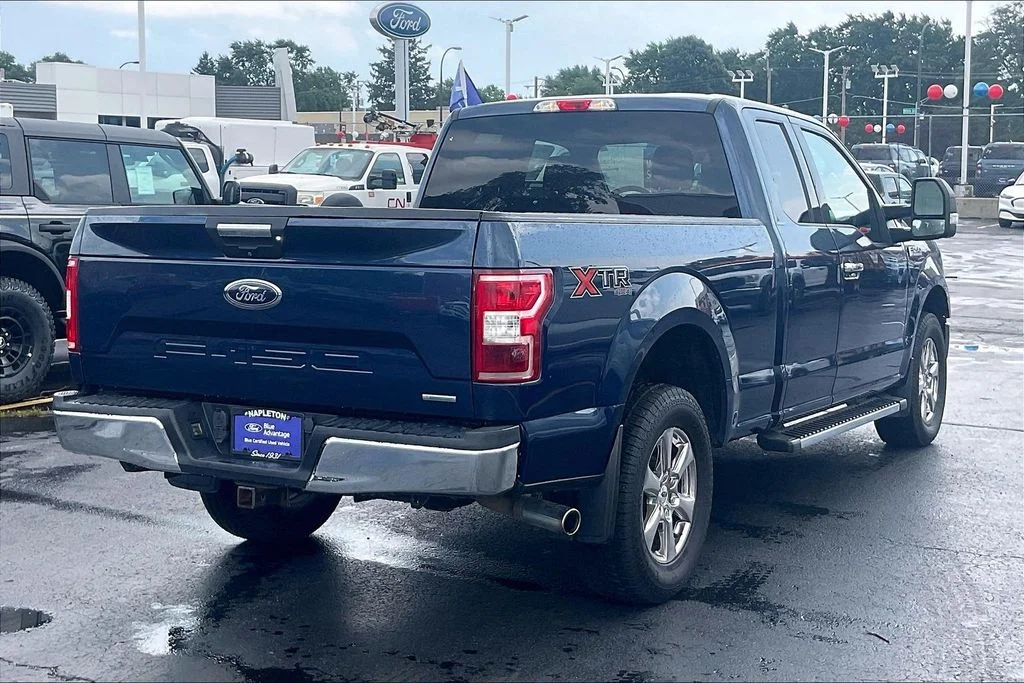 Used 2018 Blue Ford XLT image 12