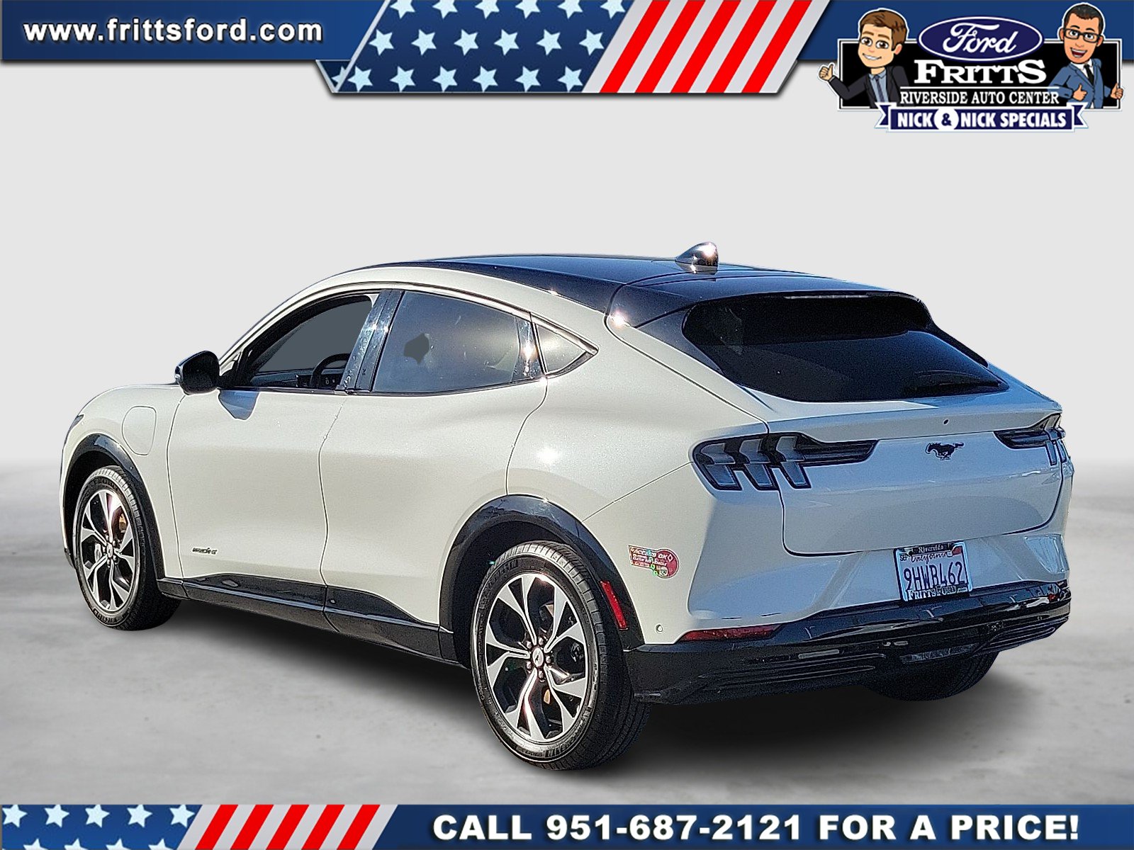 Certified Used 2023 White Metallic Ford Premium image 3