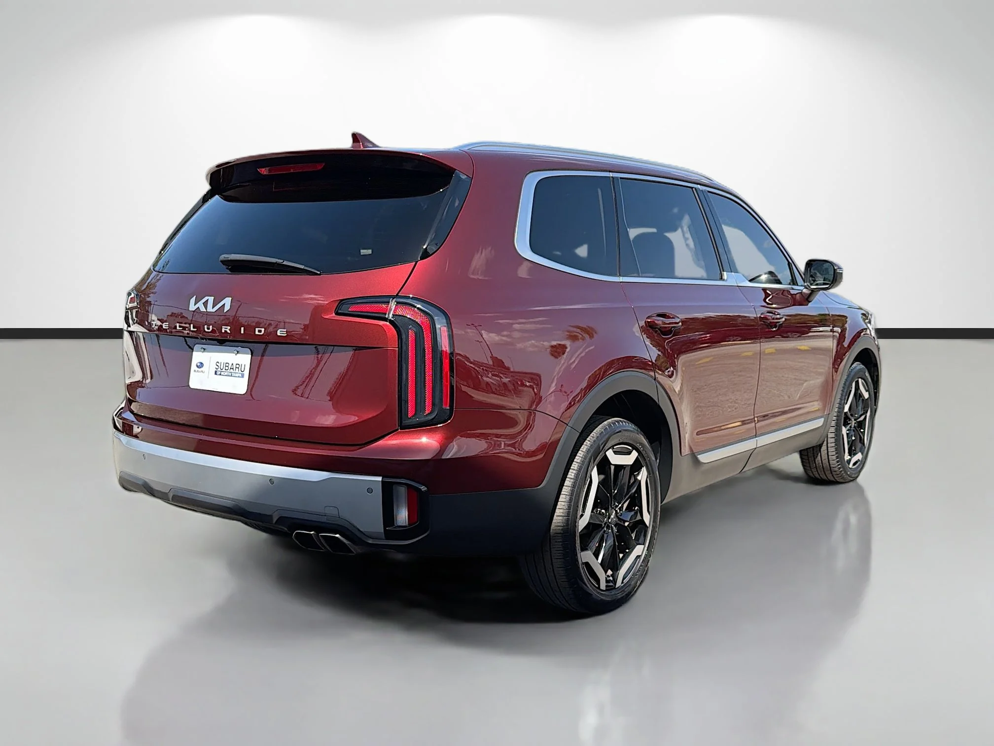 Used 2024 Dawning Red Kia EX image 3