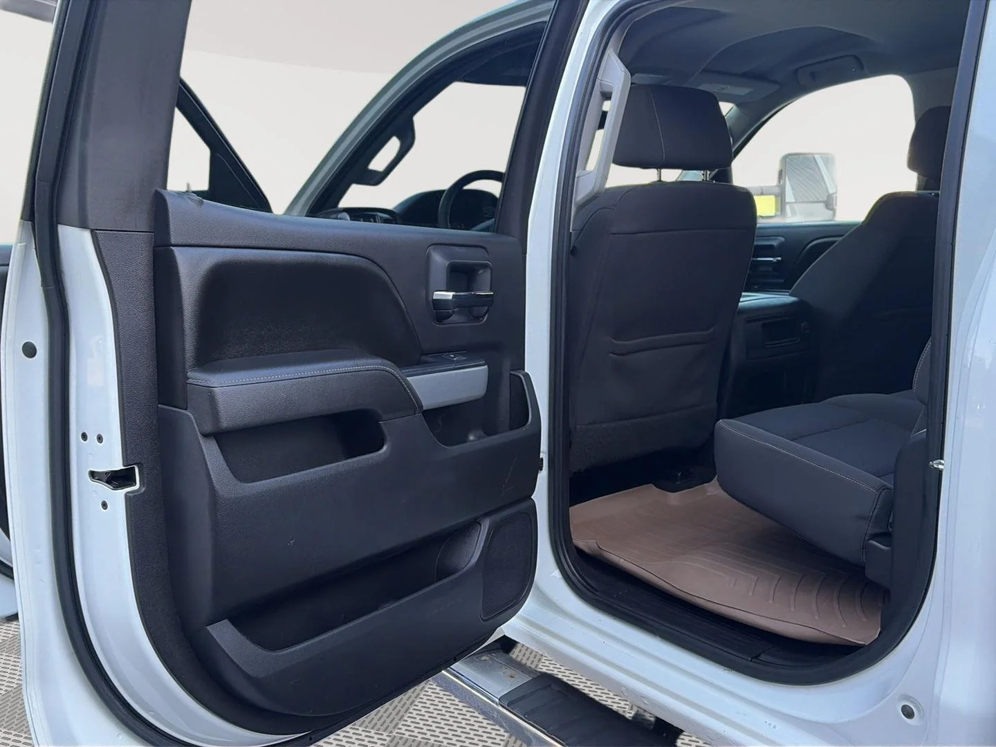 Used 2016 Summit White Chevrolet LT image 26