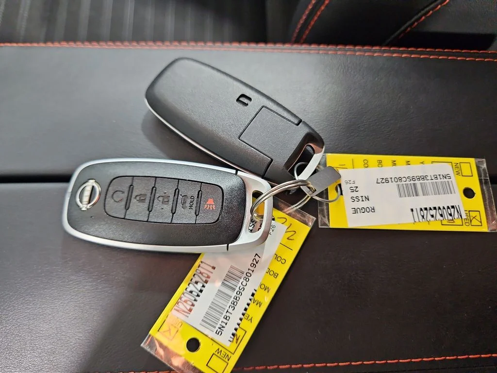Certified Used 2025 White Pearl Nissan Rock Creek image 29