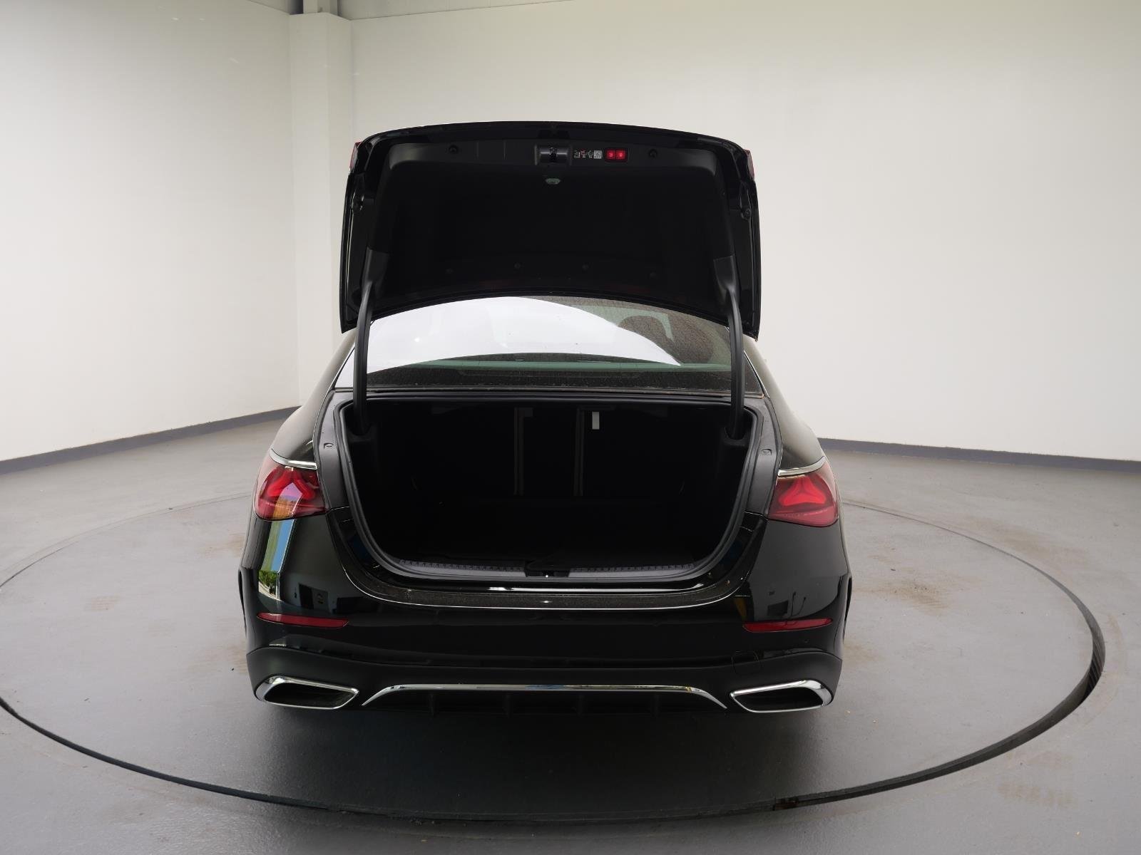 Used 2025 Black Mercedes-Benz E 350 image 9