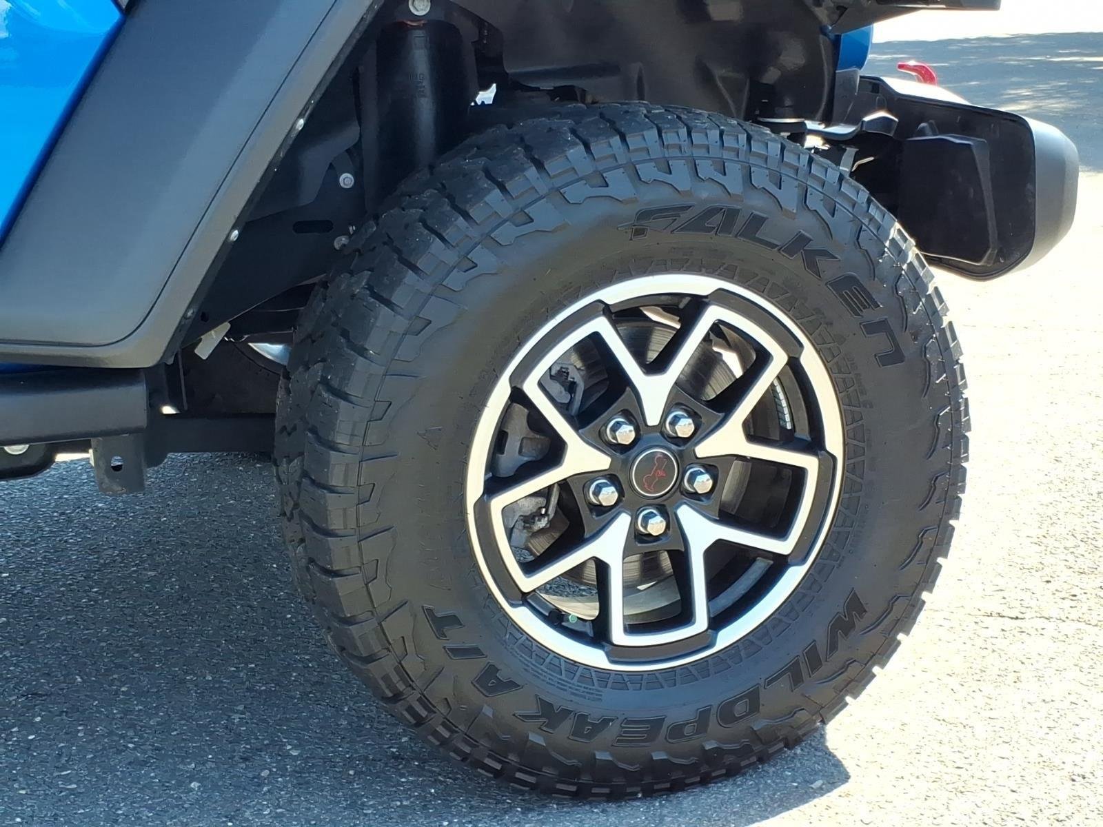 Used 2024 Hydro Blue Pearlcoat Jeep Rubicon image 13
