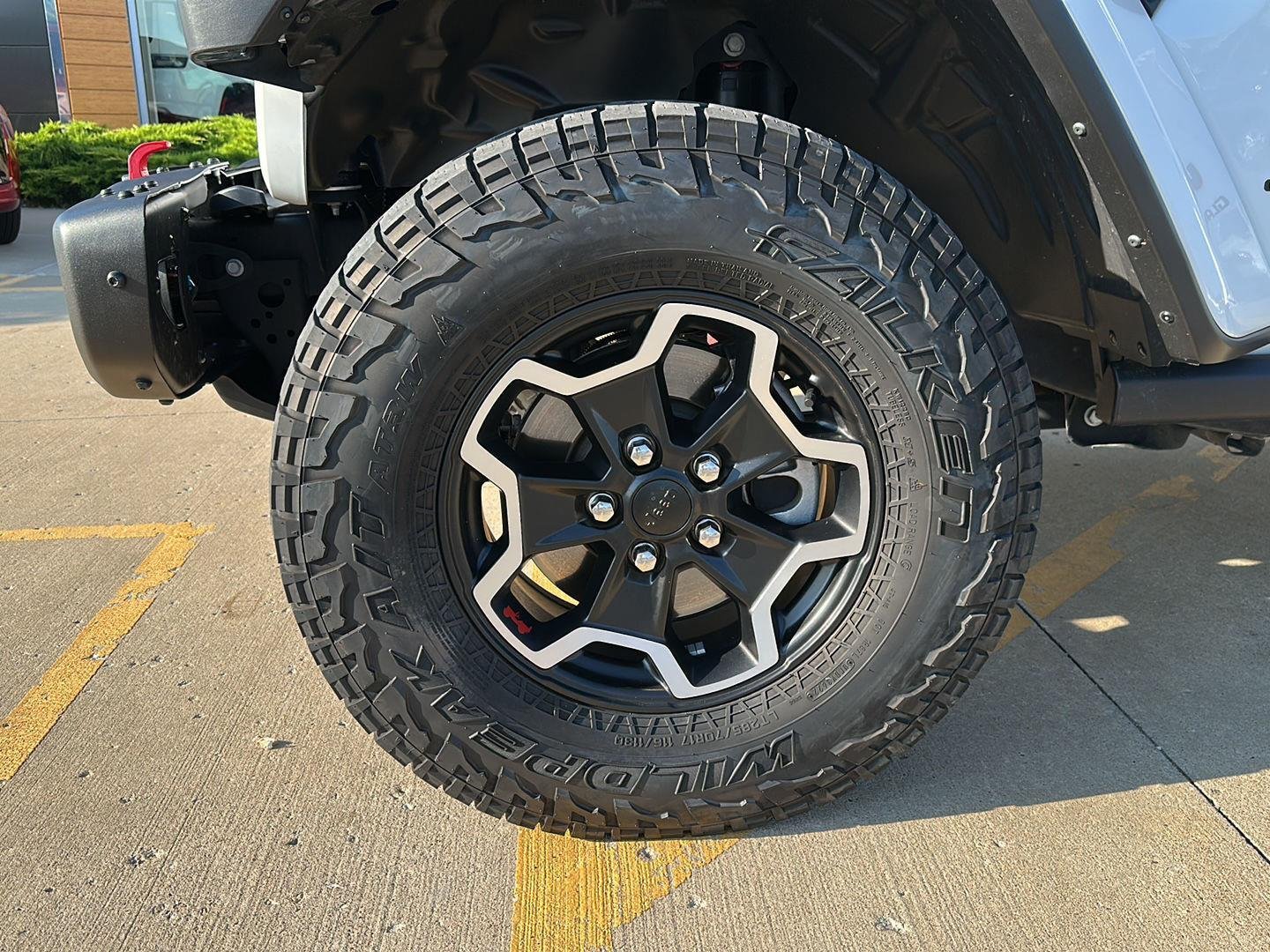 Used 2023 Bright White Clearcoat Jeep Rubicon image 8