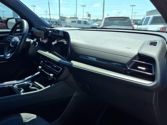 Certified Used 2025 Lakeshore Blue Metallic Chevrolet LT image 25