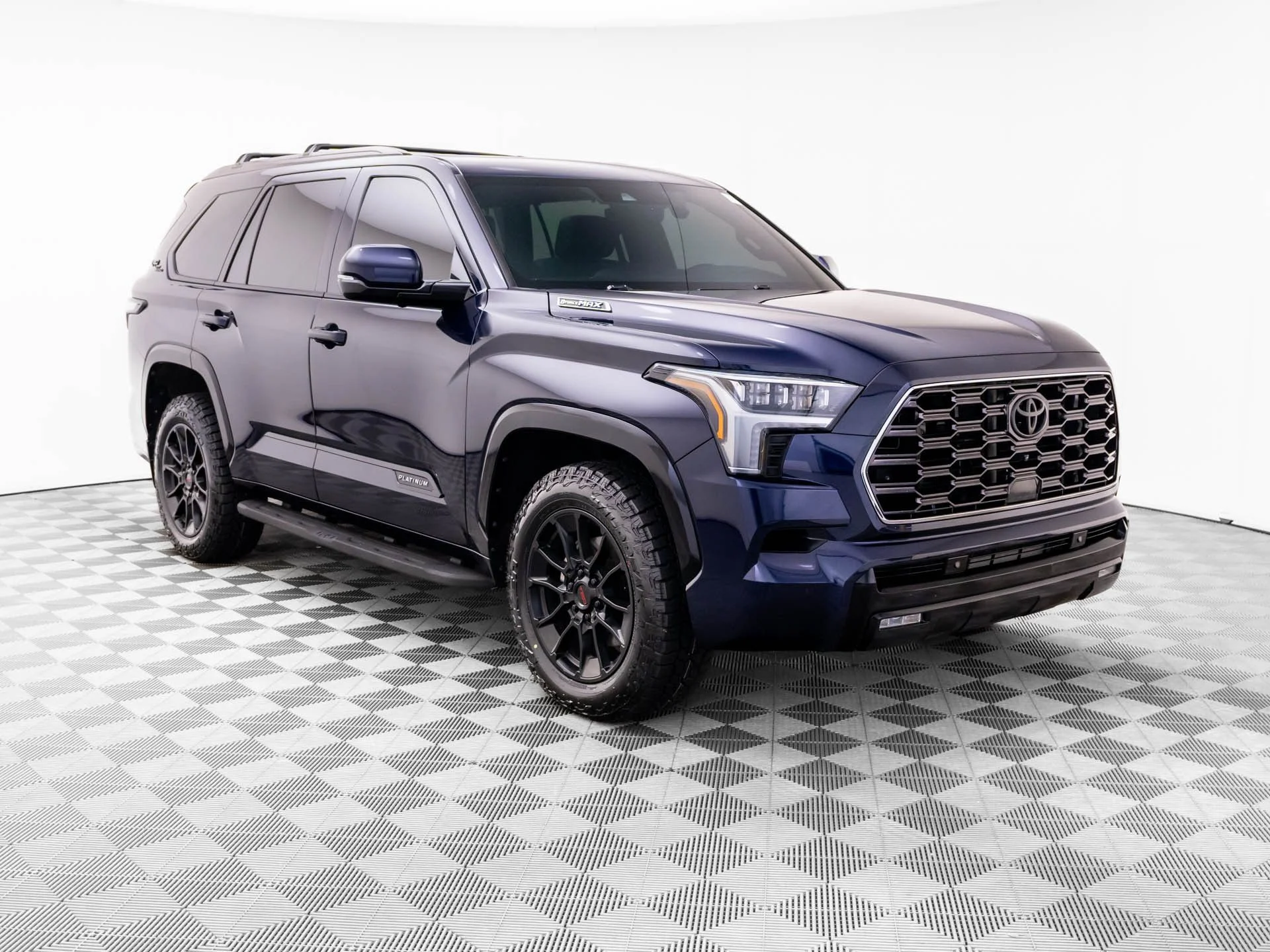 Used 2024  Toyota Platinum image 7