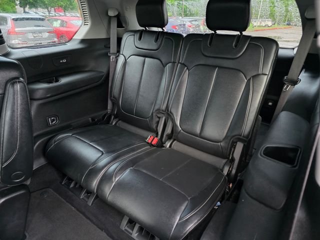 Used 2022 Diamond Black Jeep Limited image 19