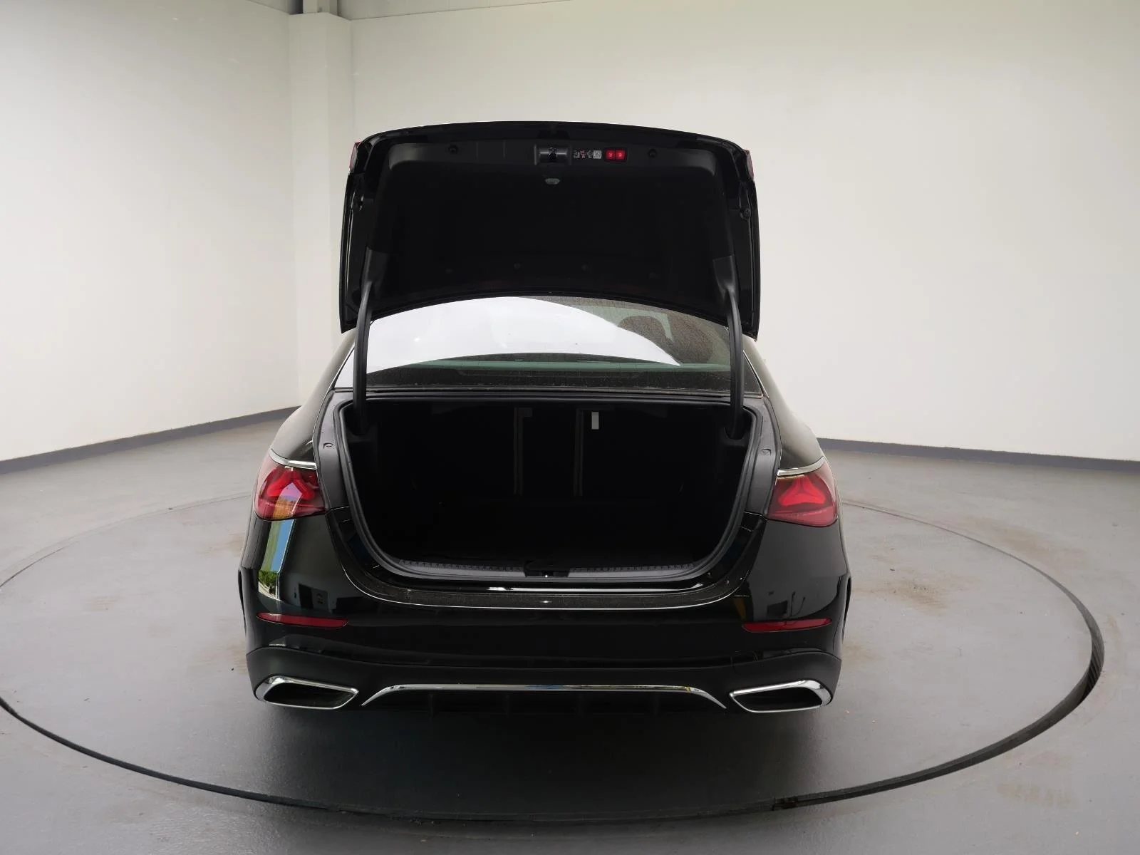 Certified Used 2025 Black Mercedes-Benz E 350 image 9