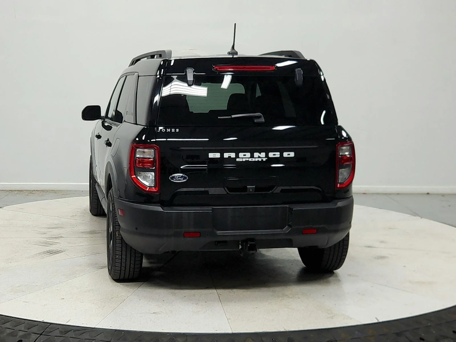 Used 2022 Black Ford Outer Banks image 7