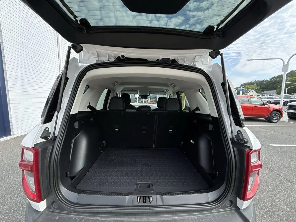 Used 2022 White Ford Big Bend image 21
