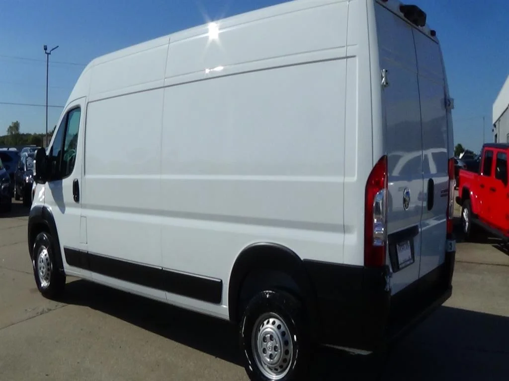 Used 2025 Bright White Clear Coat (pw7) RAM Tradesman 2500 image 11