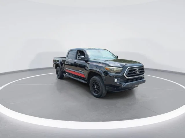 Used 2022 Black Toyota SR5 image 3