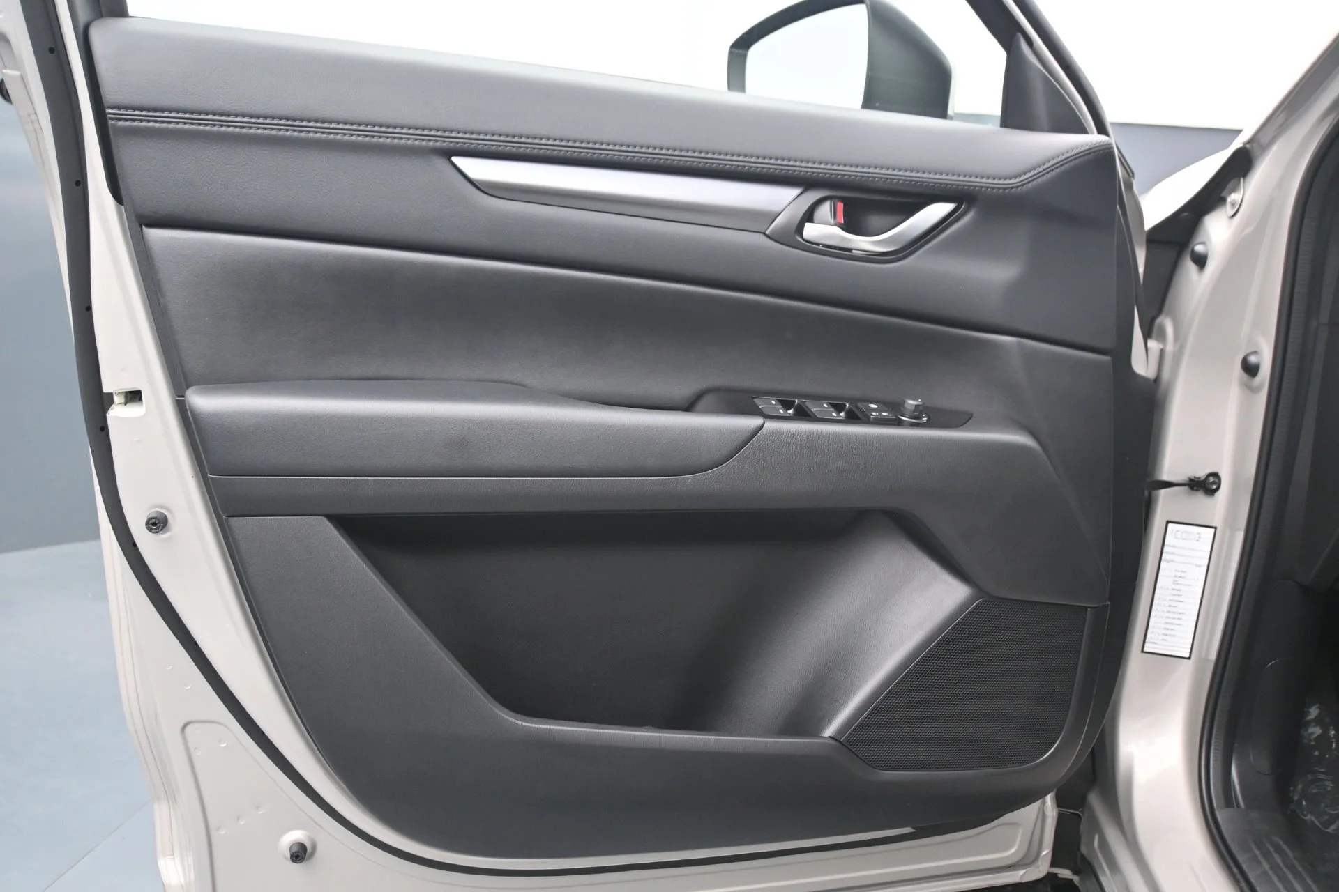 Used 2025 Platinum Quartz Metallic Mazda 2.5 S Preferred Package image 18