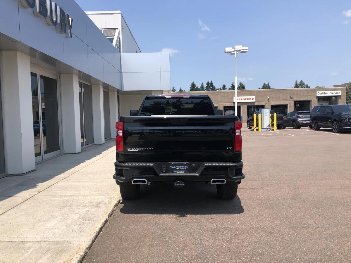 New 2026 Black Chevrolet 4wd Crew Cab 157" Lt image 6