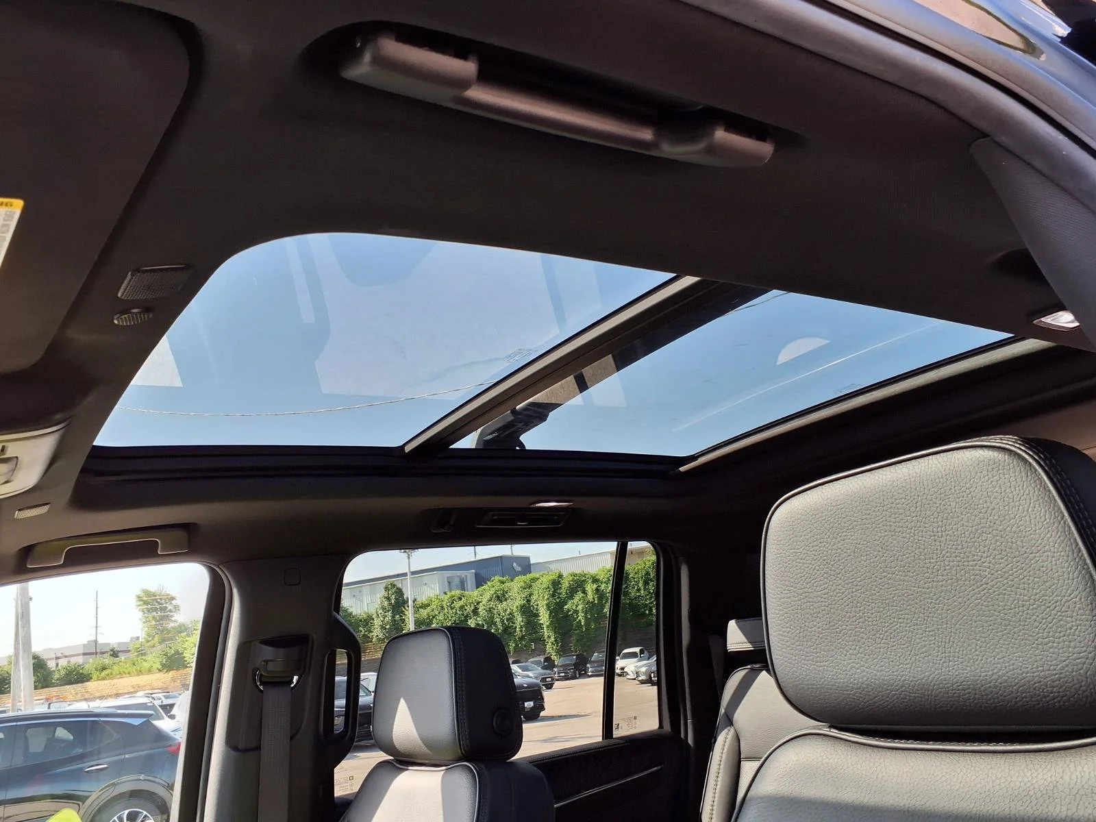 Used 2024 Onyx Black GMC Denali image 29