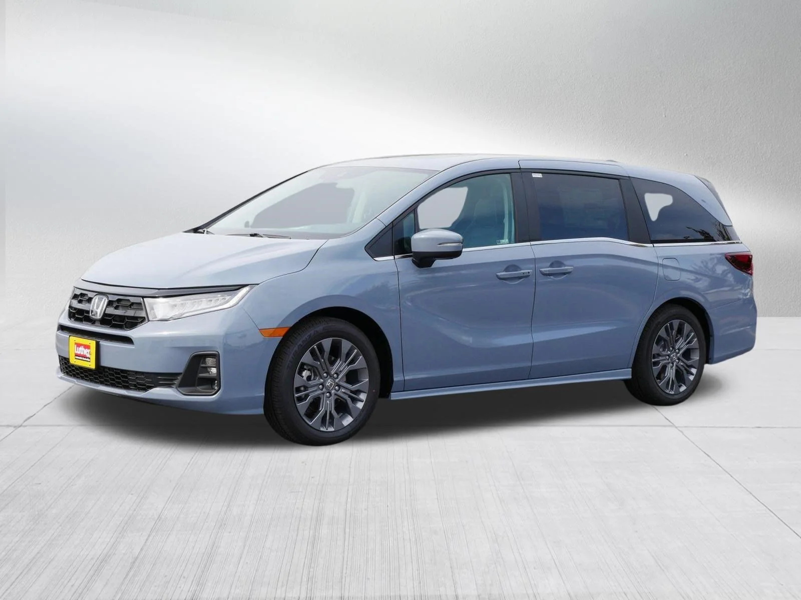 New 2026 Sonic Gray Pearl Honda Touring image 3