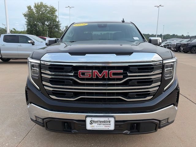 2024 GMC Sierra 1500 SLT - Photo 11