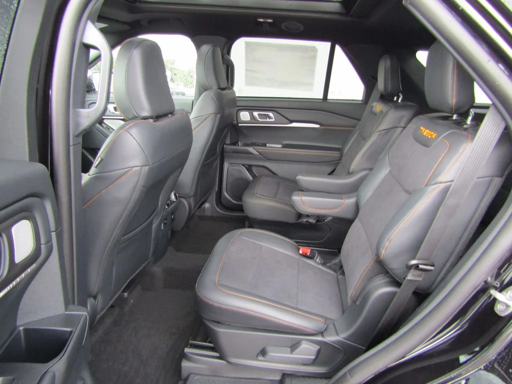 New 2026 Agate Black Metallic Ford Tremor® image 20