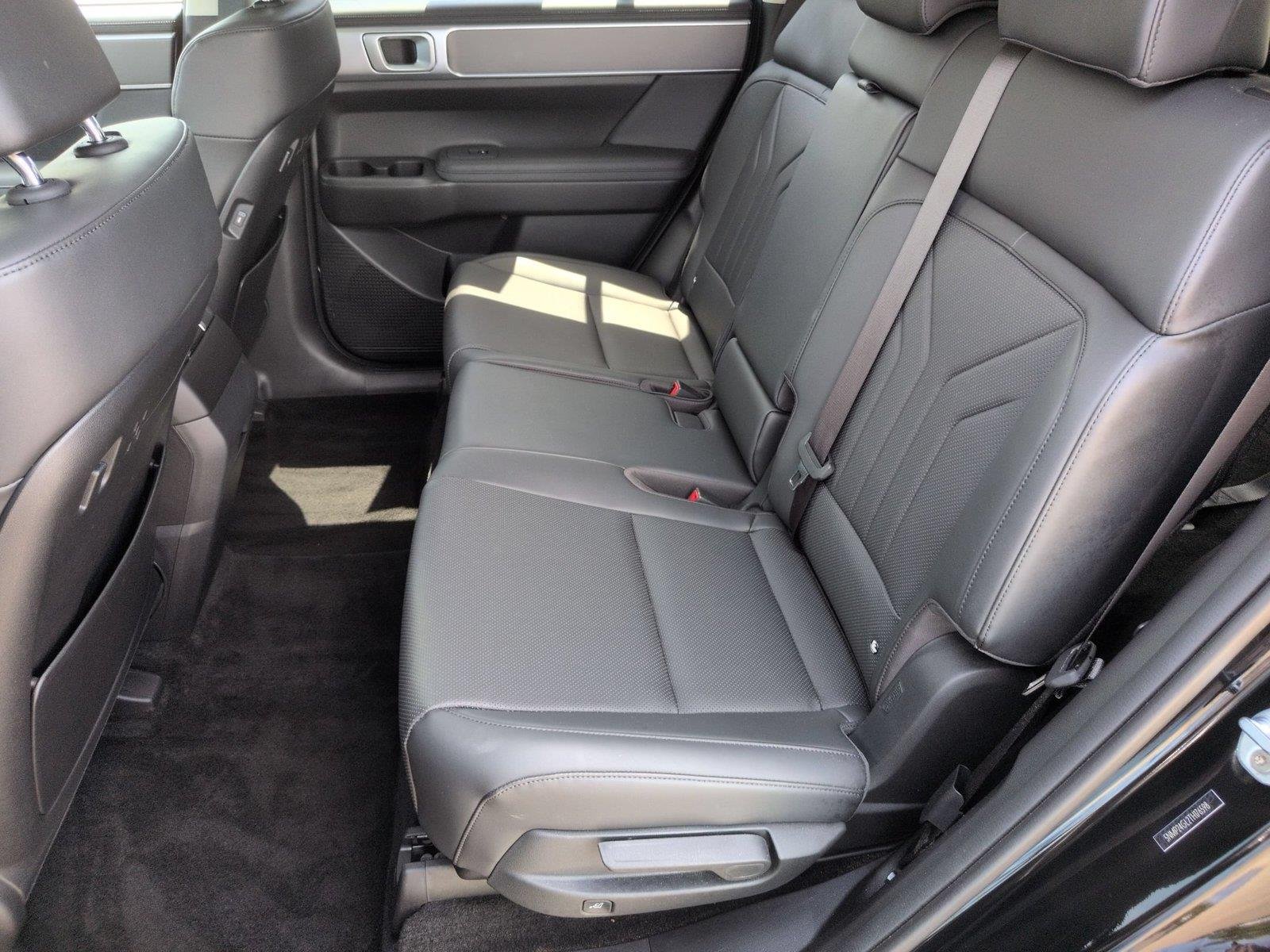 Used 2026 Phantom Black Hyundai SEL image 33