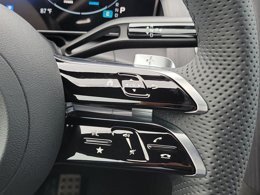 New 2027 Black Mercedes-Benz GLC 300 image 25