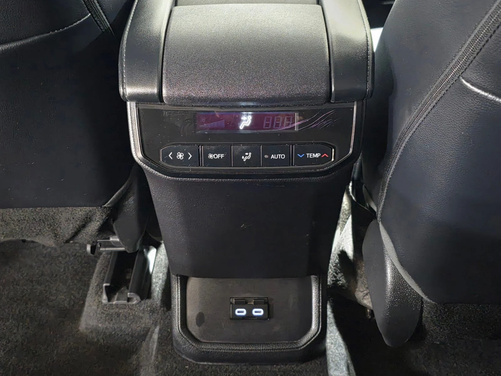 Used 2023 Wind Chill Pearl Toyota XLE image 17