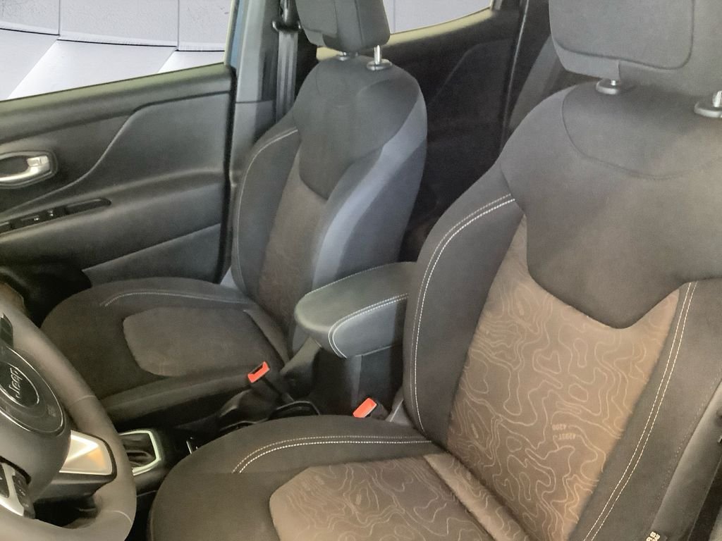 Used 2023 Blue Jeep Altitude image 8