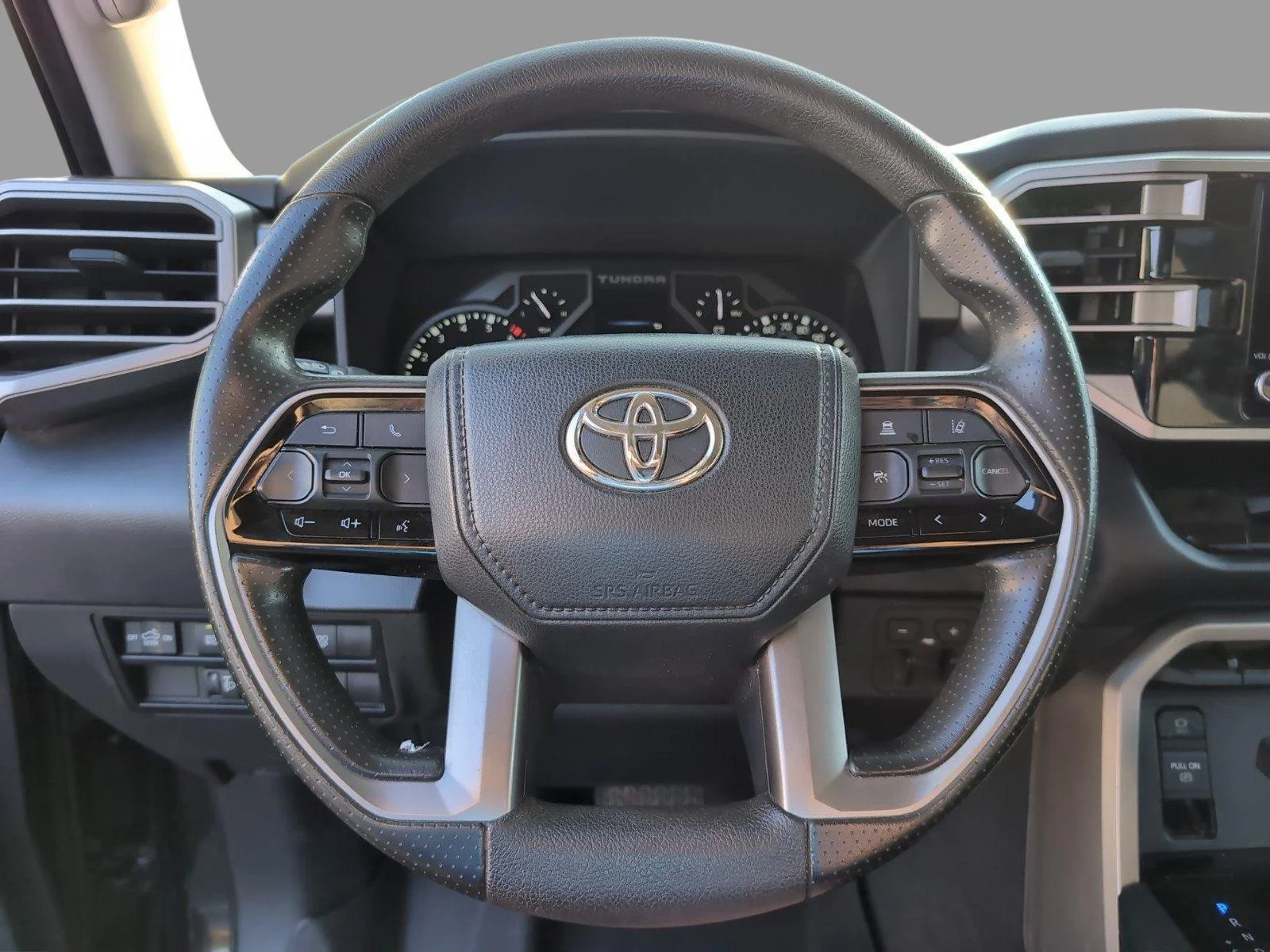 Used 2022 Midnight Black Metallic Toyota SR5 image 29