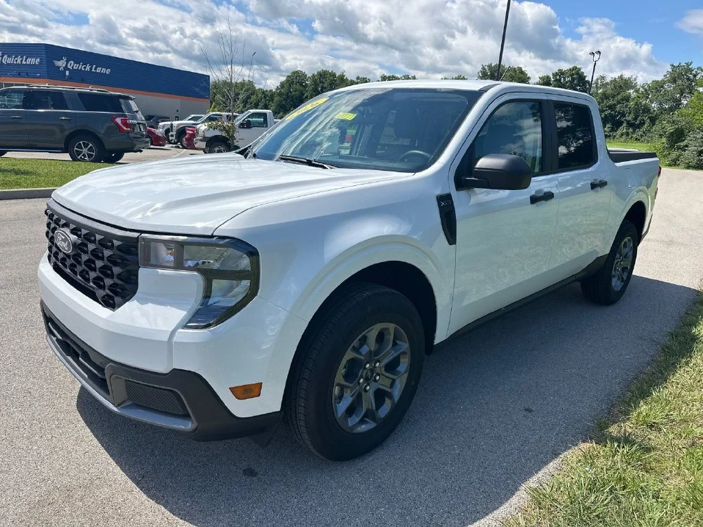 New 2026 White Ford XLT image 4