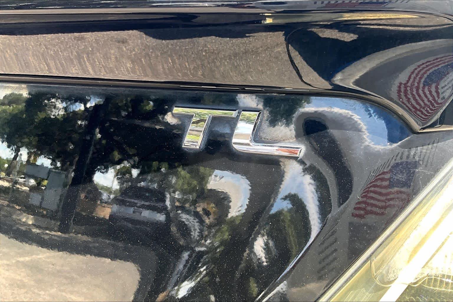 Used 2013 Crystal Black Pearl Acura Tech image 9
